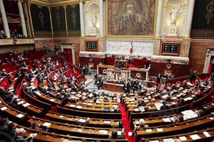 Place au régime parlementaire!